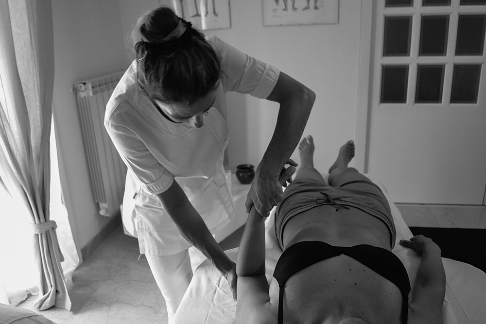 dolore gomito osteopatia