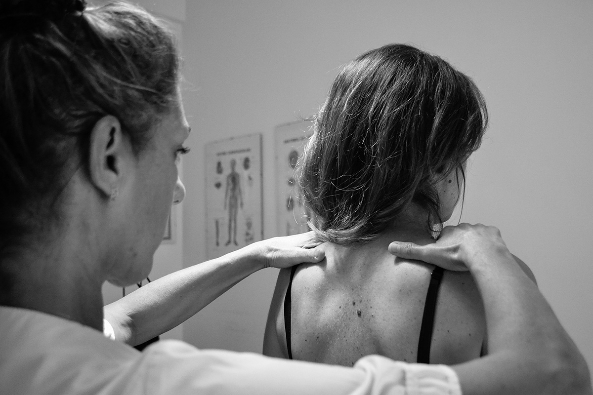 dolore muscolare schiena osteopatia